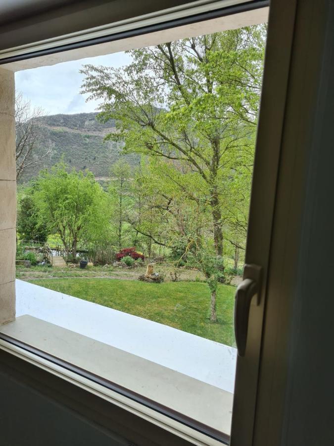 Gite Du Vallon Des Sources Millau Exterior foto