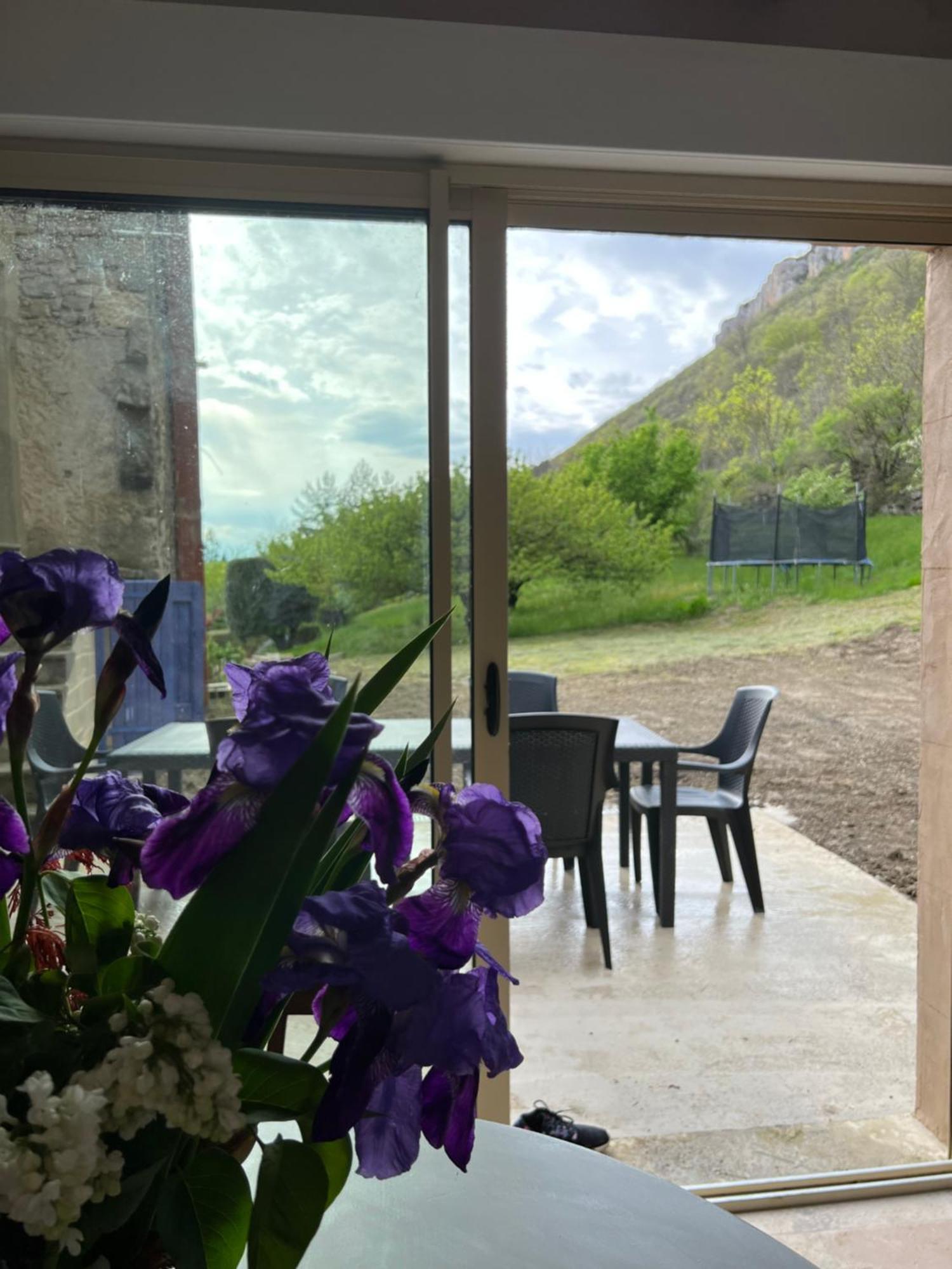 Gite Du Vallon Des Sources Millau Exterior foto